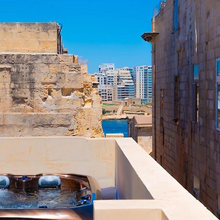 Exquisite 3-Bedroom Duplex Penthouse With Jacuzzi In Valletta Centre 外观 照片