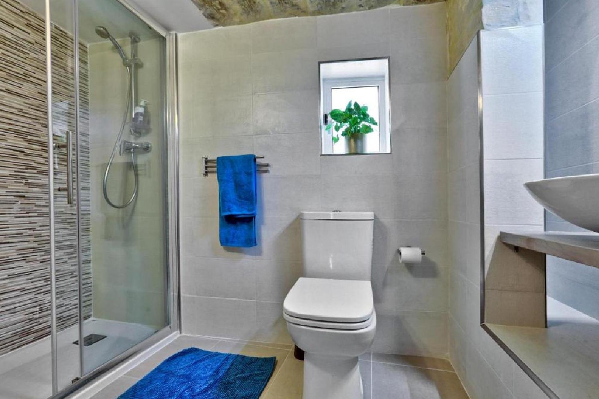 Exquisite 3-Bedroom Duplex Penthouse With Jacuzzi In Valletta Centre 外观 照片